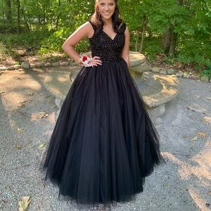 Sherri Hill size 6